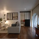 Apartment La Chouette - Atypique & Lumineux, Place Jean Jaures *
