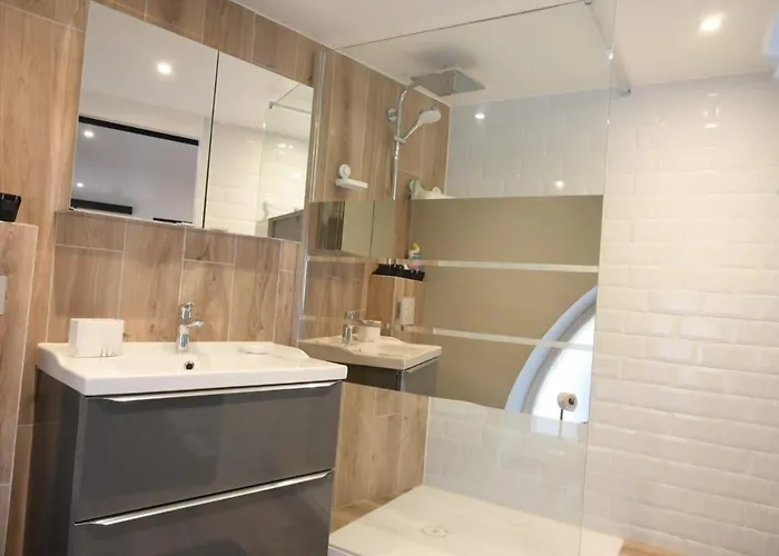 La Chouette - Atypique & Lumineux, Place Jean Jaures *